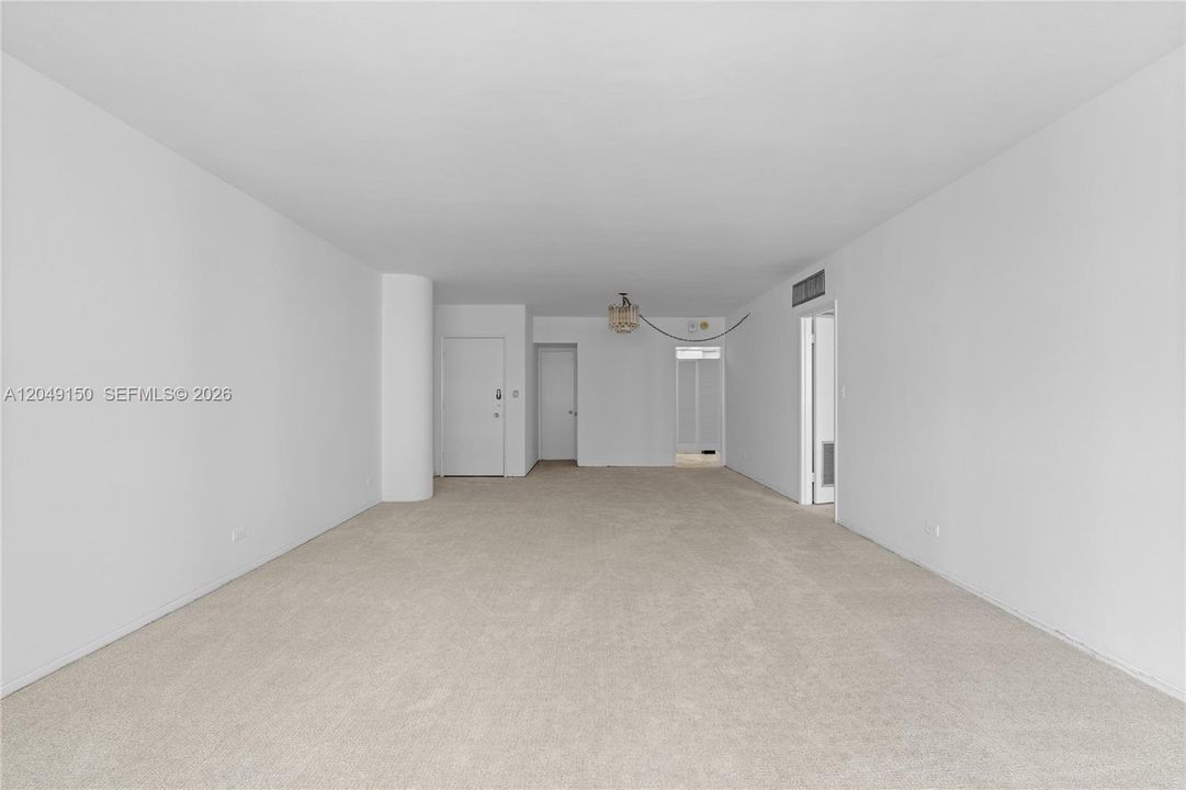 For Rent: $3,200 (1 beds, 1 baths, 1041 Square Feet)