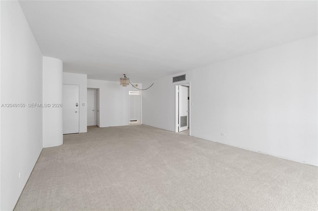 For Rent: $3,200 (1 beds, 1 baths, 1041 Square Feet)