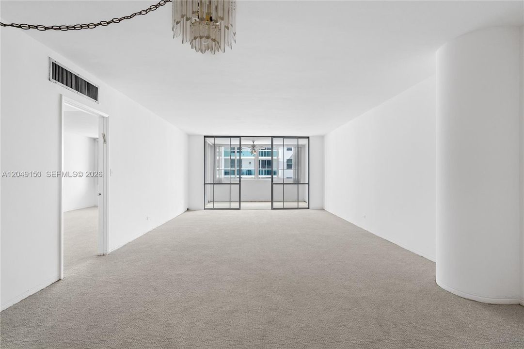 For Rent: $3,200 (1 beds, 1 baths, 1041 Square Feet)
