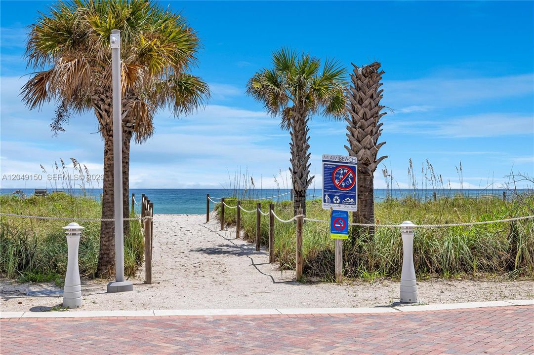 For Rent: $3,200 (1 beds, 1 baths, 1041 Square Feet)