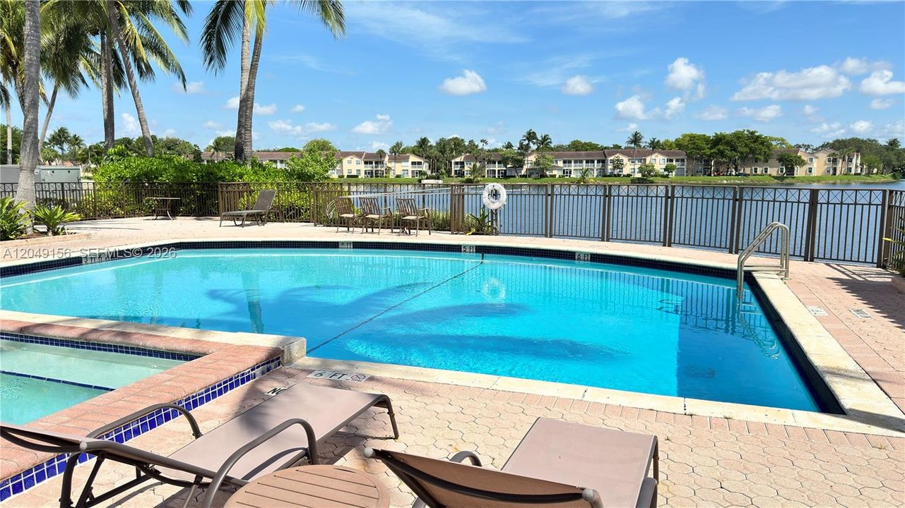 For Rent: $3,250 (2 beds, 2 baths, 1131 Square Feet)