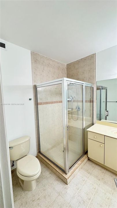 For Rent: $3,250 (2 beds, 2 baths, 1131 Square Feet)