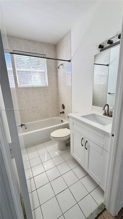 For Rent: $3,250 (2 beds, 2 baths, 1131 Square Feet)