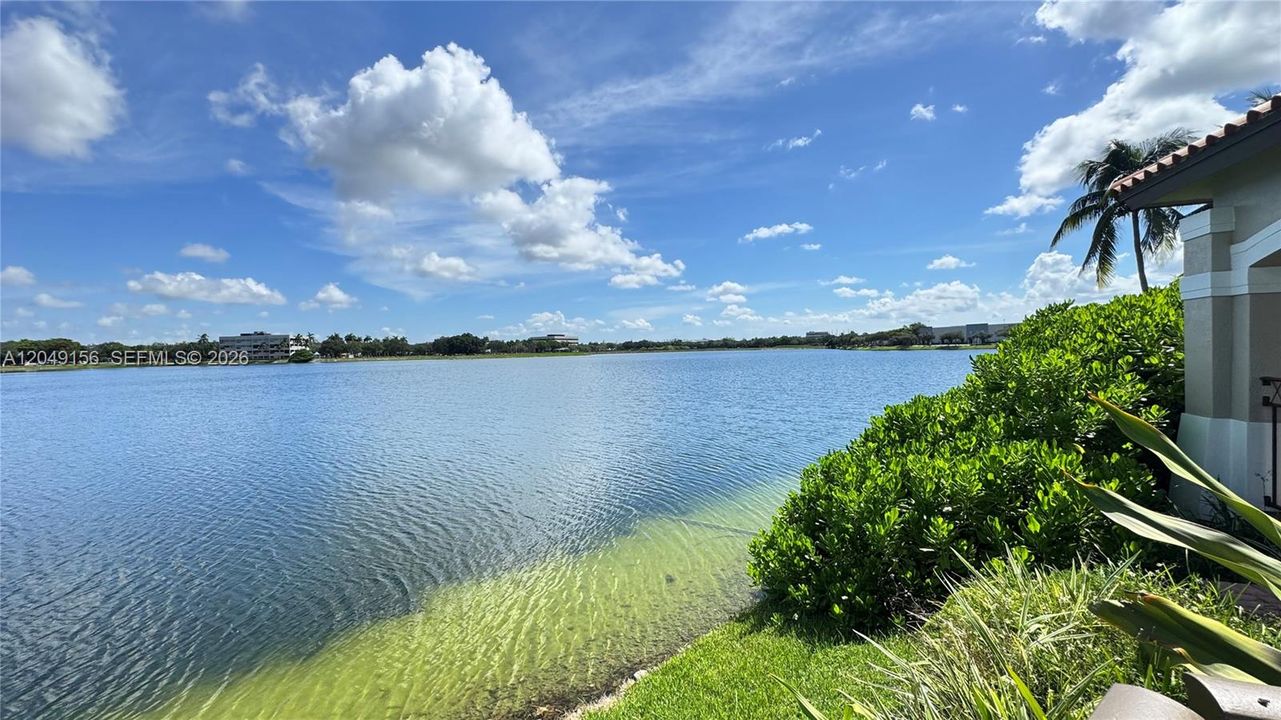 For Rent: $3,250 (2 beds, 2 baths, 1131 Square Feet)