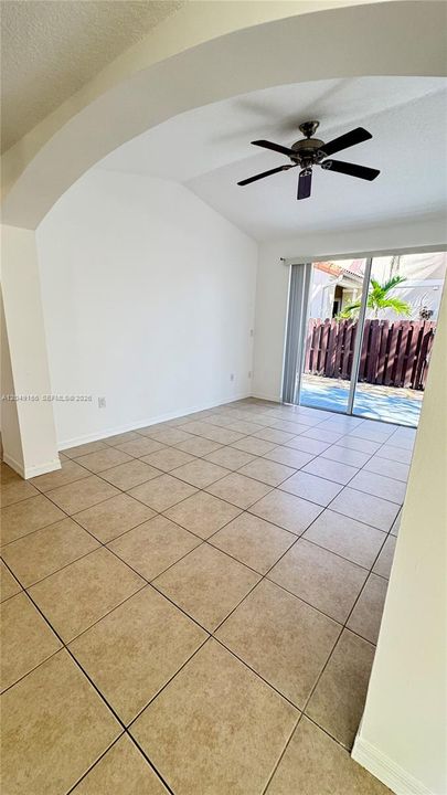 For Rent: $3,250 (2 beds, 2 baths, 1131 Square Feet)