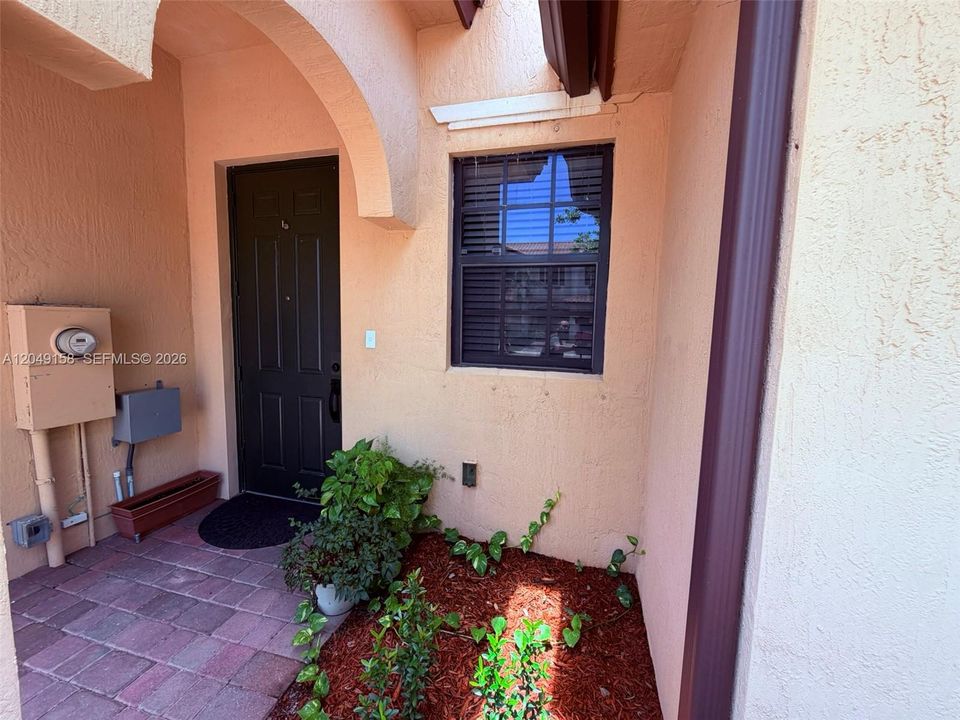 For Sale: $360,000 (3 beds, 2 baths, 1566 Square Feet)