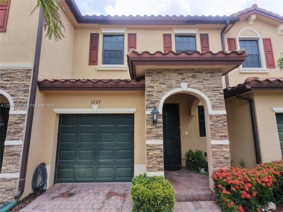 For Sale: $360,000 (3 beds, 2 baths, 1566 Square Feet)
