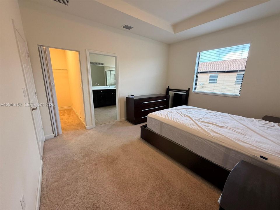 For Sale: $360,000 (3 beds, 2 baths, 1566 Square Feet)