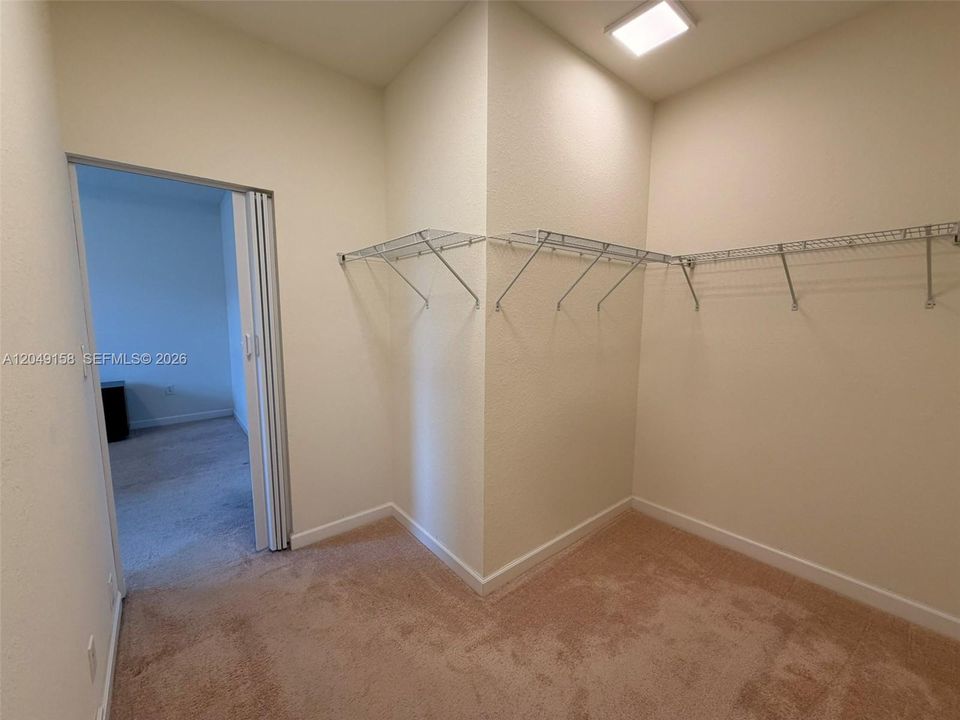 For Sale: $360,000 (3 beds, 2 baths, 1566 Square Feet)