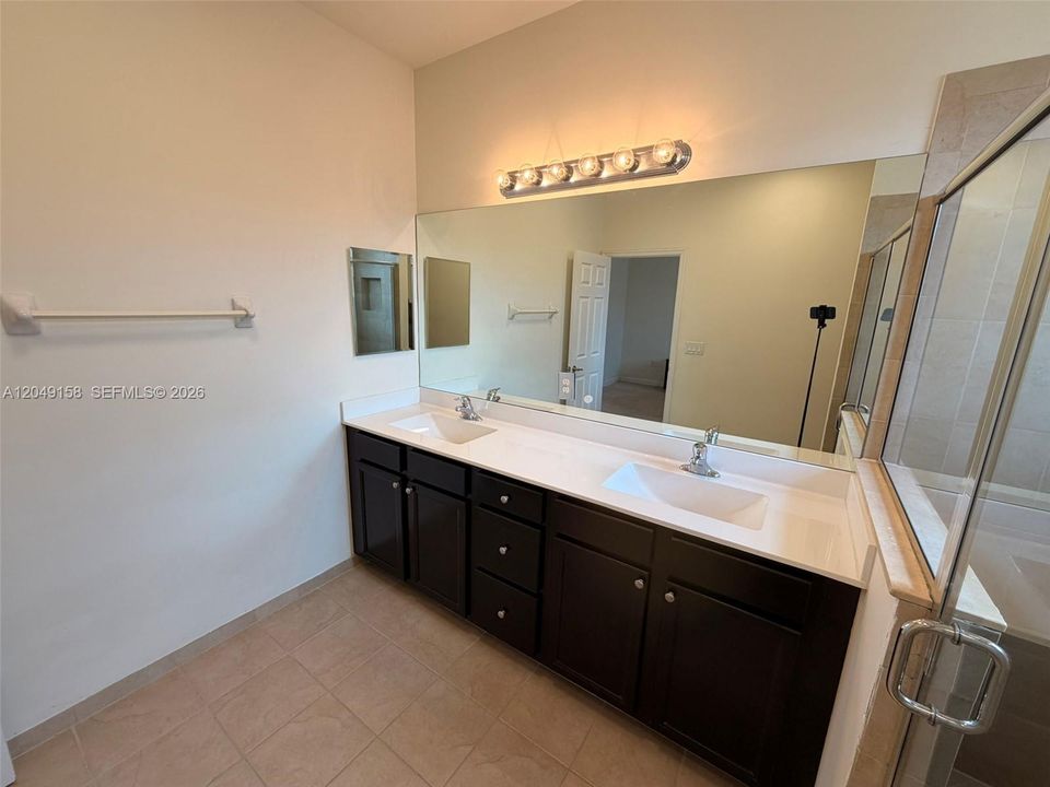 For Sale: $360,000 (3 beds, 2 baths, 1566 Square Feet)