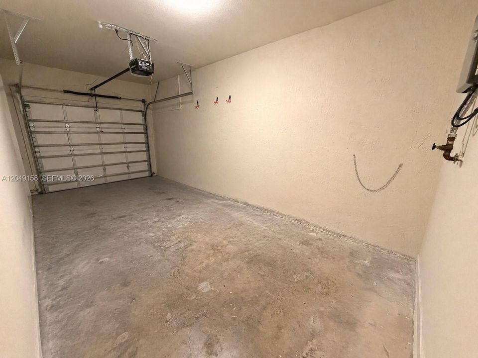 For Sale: $360,000 (3 beds, 2 baths, 1566 Square Feet)