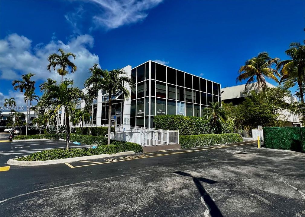 For Rent: $9,500 (0 beds, 0 baths, 0 Square Feet)