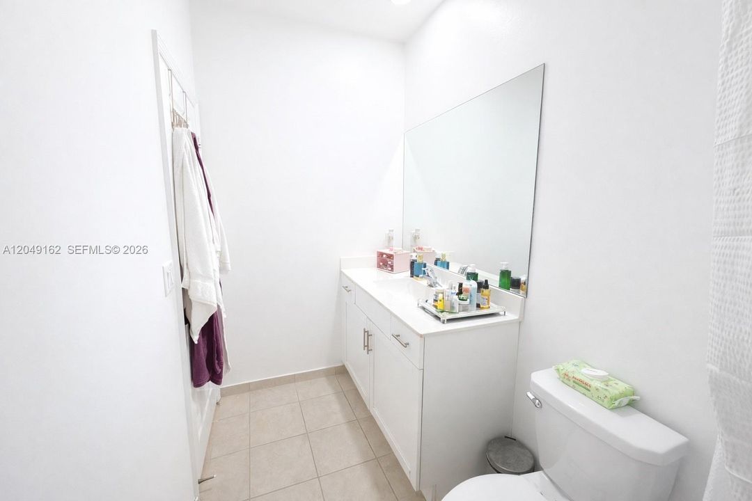 For Rent: $3,300 (3 beds, 3 baths, 1662 Square Feet)