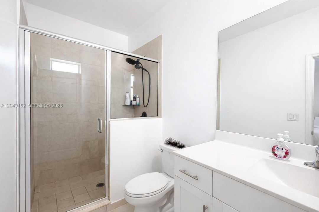 For Rent: $3,300 (3 beds, 3 baths, 1662 Square Feet)