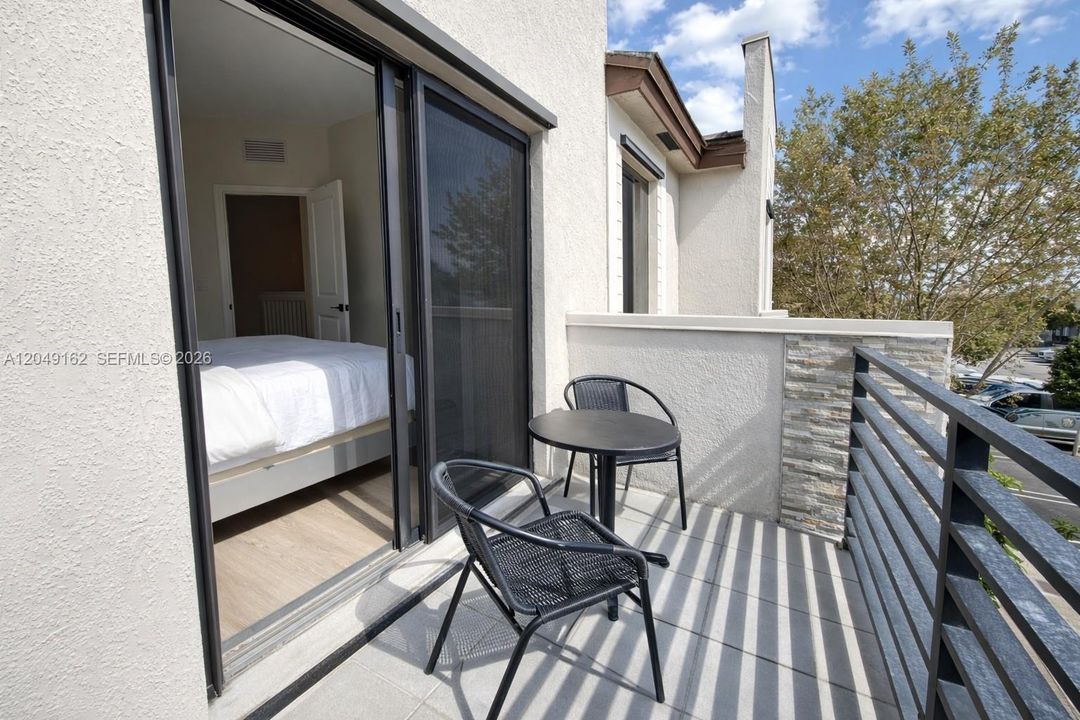 For Rent: $3,300 (3 beds, 3 baths, 1662 Square Feet)