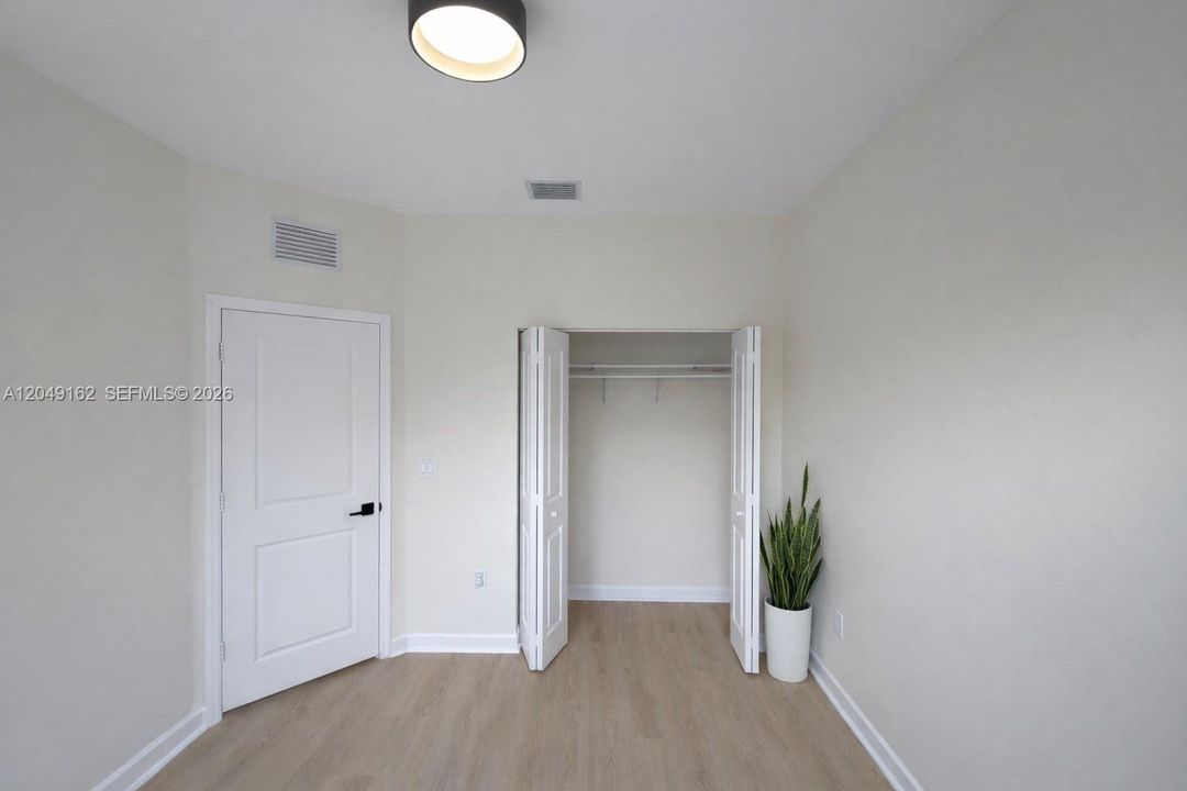 For Rent: $3,300 (3 beds, 3 baths, 1662 Square Feet)