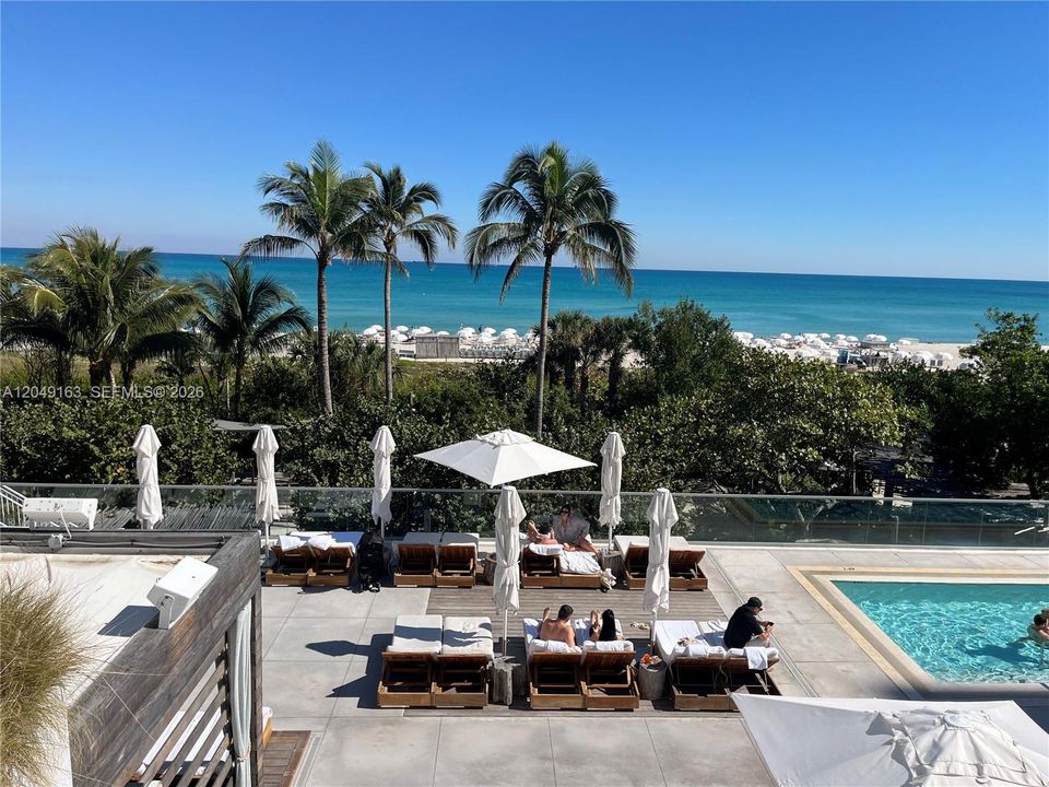 For Sale: $1,600,000 (2 beds, 2 baths, 1180 Square Feet)