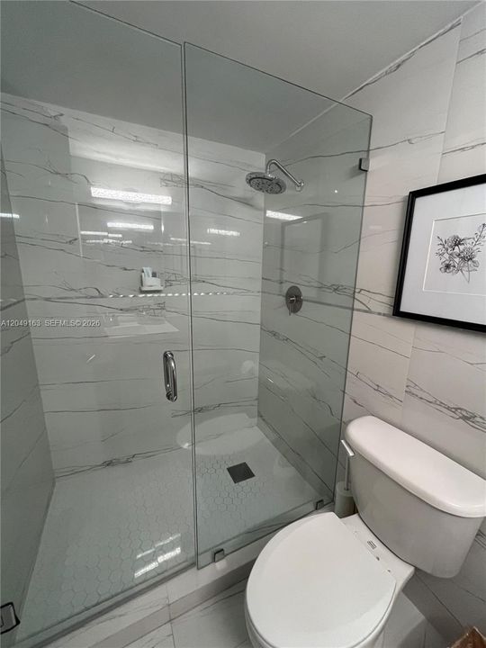For Sale: $1,600,000 (2 beds, 2 baths, 1180 Square Feet)