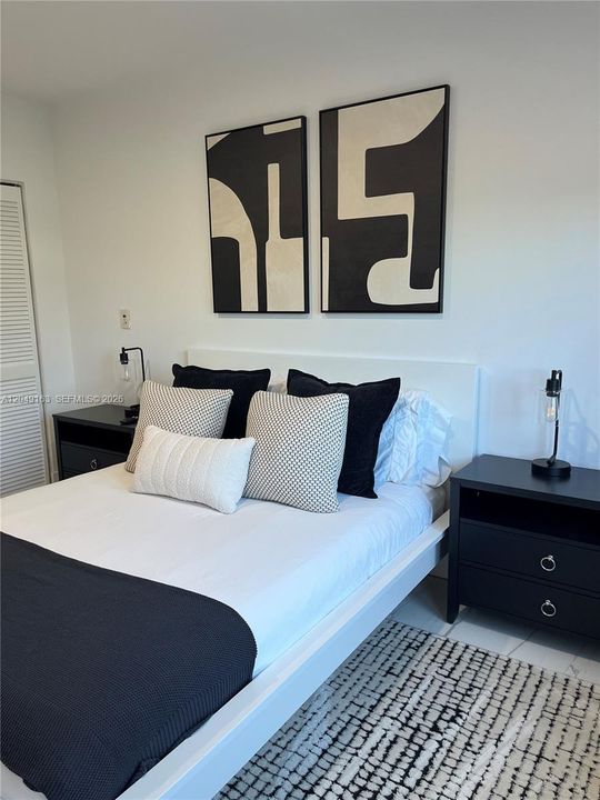 For Sale: $1,600,000 (2 beds, 2 baths, 1180 Square Feet)