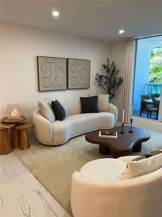 For Sale: $1,600,000 (2 beds, 2 baths, 1180 Square Feet)
