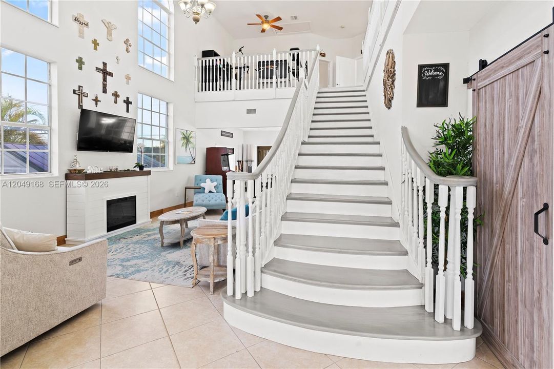 For Sale: $2,599,999 (7 beds, 4 baths, 3663 Square Feet)