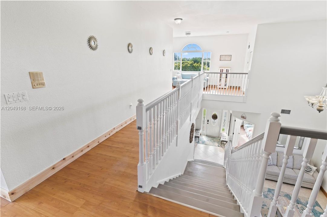 For Sale: $2,599,999 (7 beds, 4 baths, 3663 Square Feet)