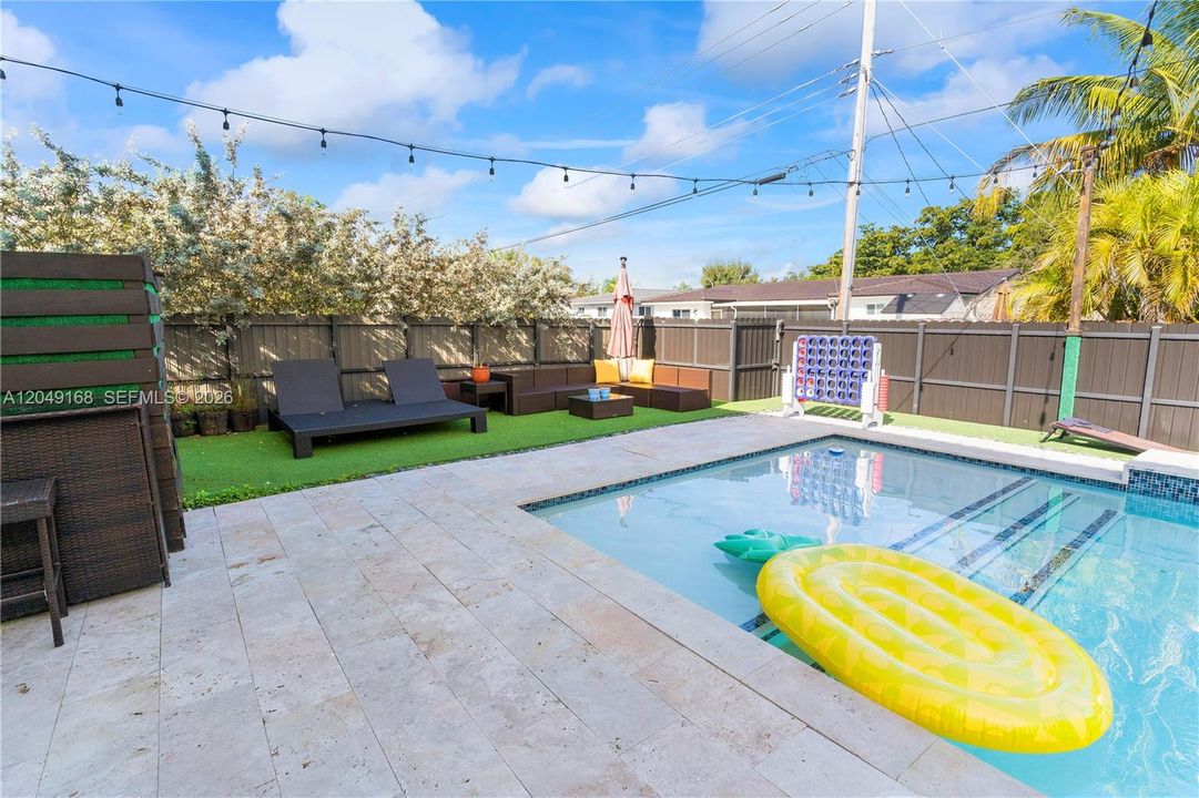 For Sale: $2,599,999 (7 beds, 4 baths, 3663 Square Feet)