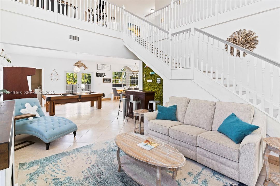 For Sale: $2,599,999 (7 beds, 4 baths, 3663 Square Feet)