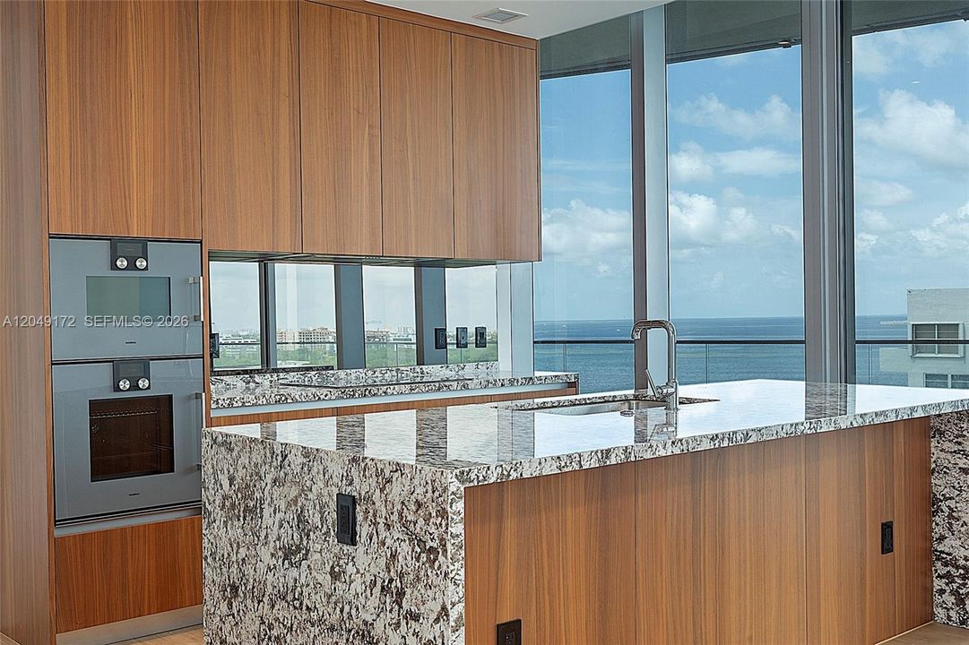 For Rent: $9,900 (2 beds, 2 baths, 1179 Square Feet)