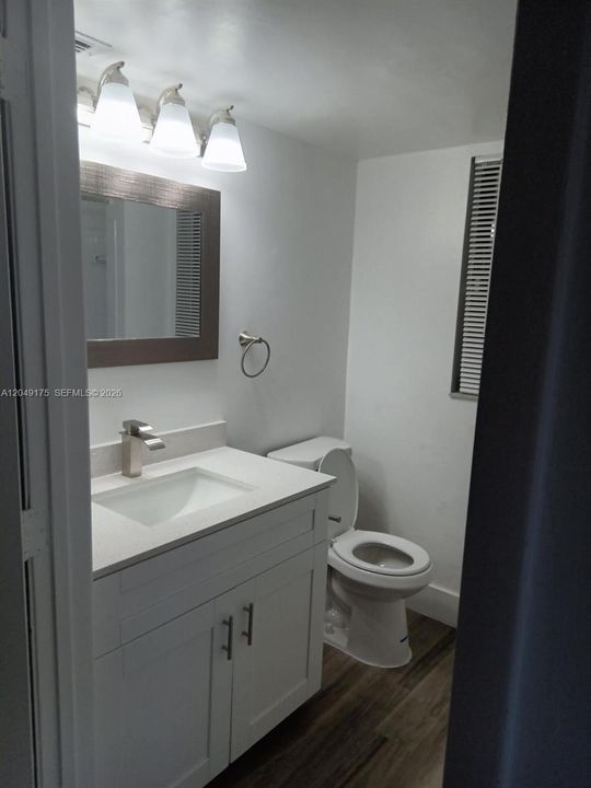 For Rent: $2,300 (2 beds, 2 baths, 980 Square Feet)