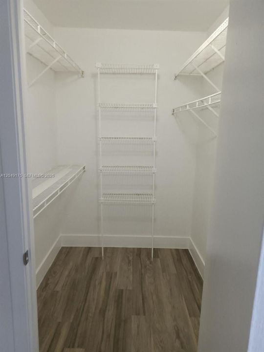 For Rent: $2,300 (2 beds, 2 baths, 980 Square Feet)