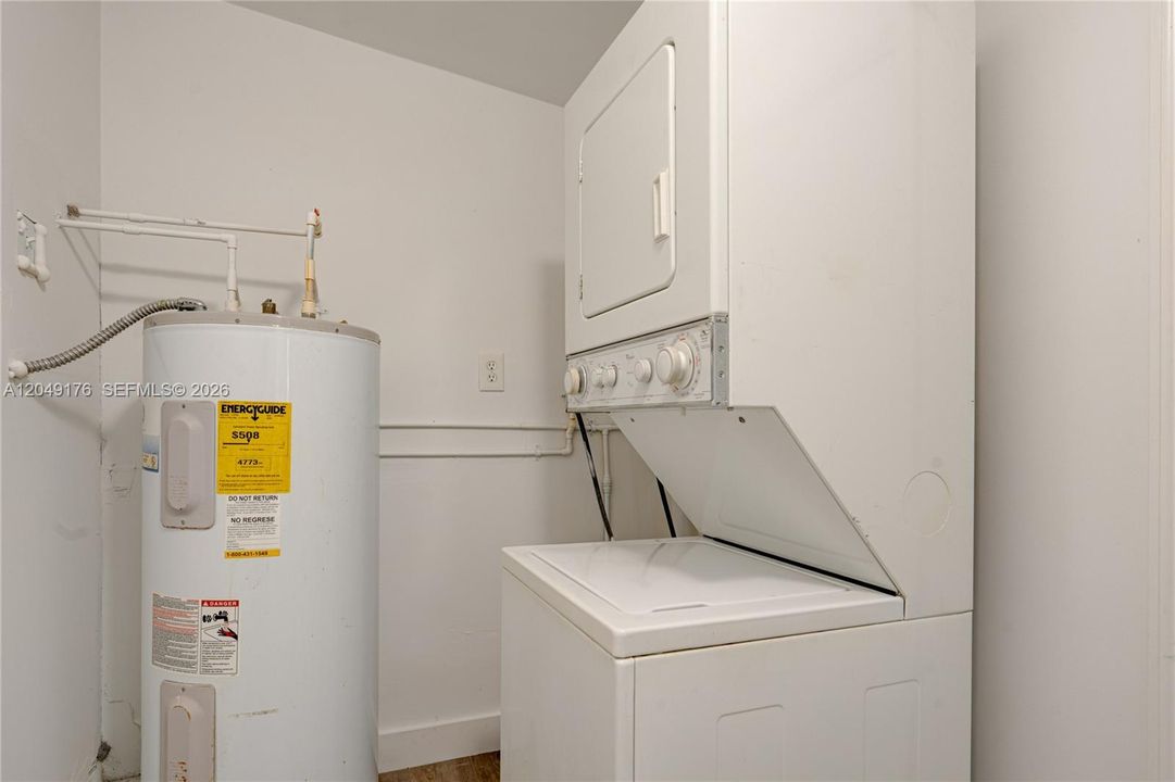 En Venta: $390,000 (3 camas, 1 baños, 1281 Pies cuadrados)