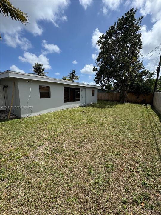 En Venta: $497,999 (3 camas, 2 baños, 1576 Pies cuadrados)