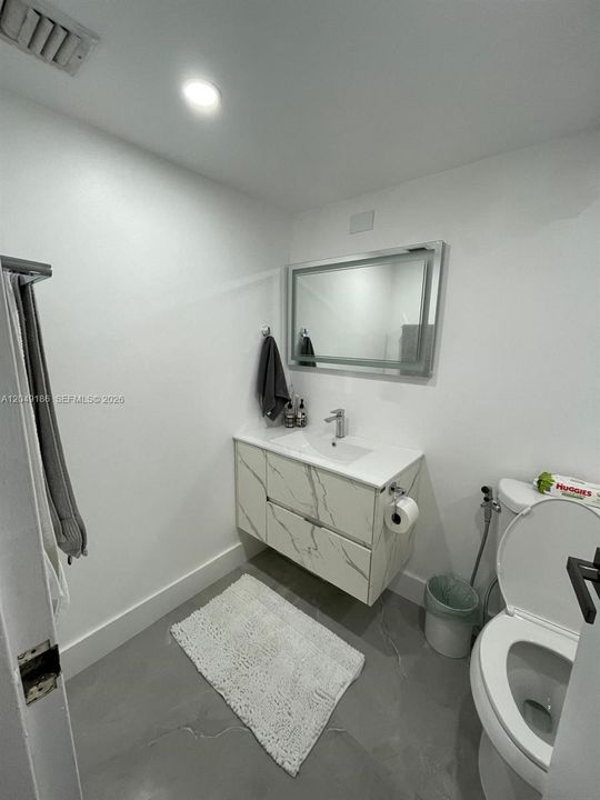For Rent: $2,975 (2 beds, 2 baths, 1030 Square Feet)