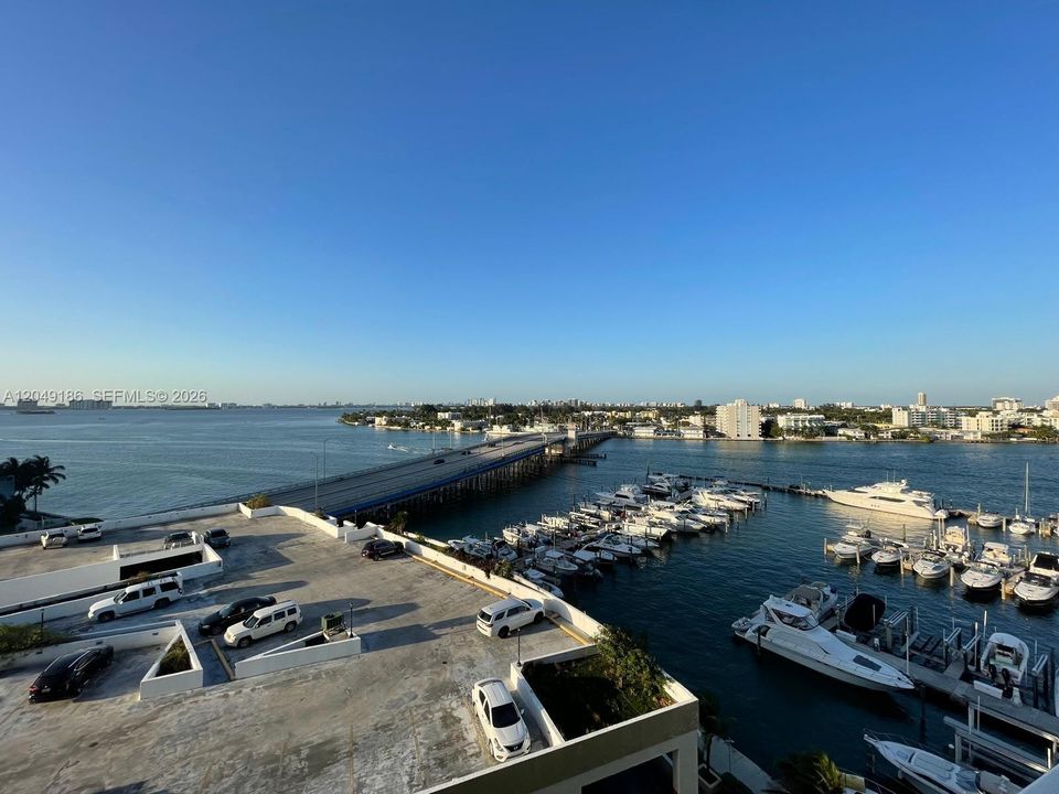 For Rent: $2,975 (2 beds, 2 baths, 1030 Square Feet)