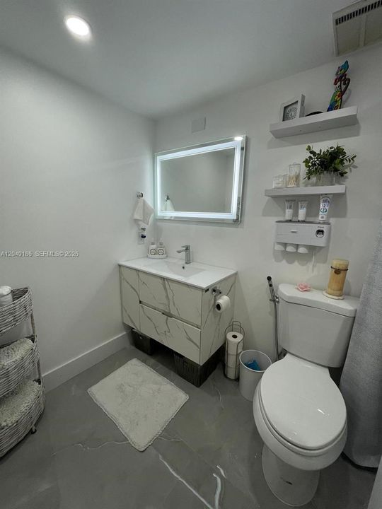 For Rent: $2,975 (2 beds, 2 baths, 1030 Square Feet)