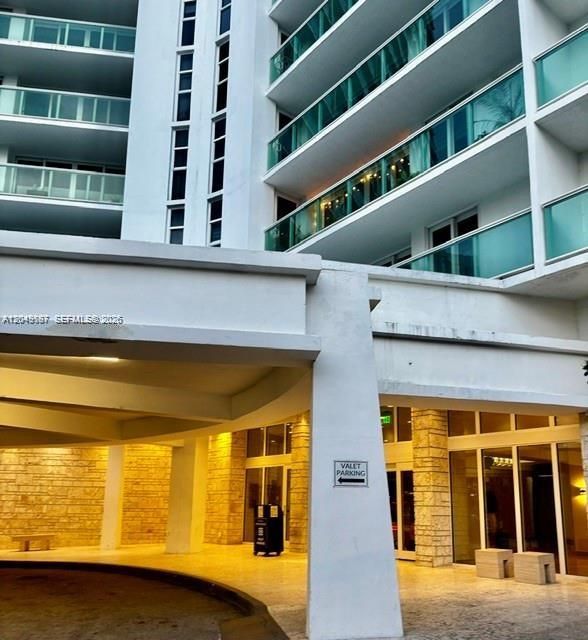 Active With Contract: $774,000 (2 beds, 2 baths, 1521 Square Feet)