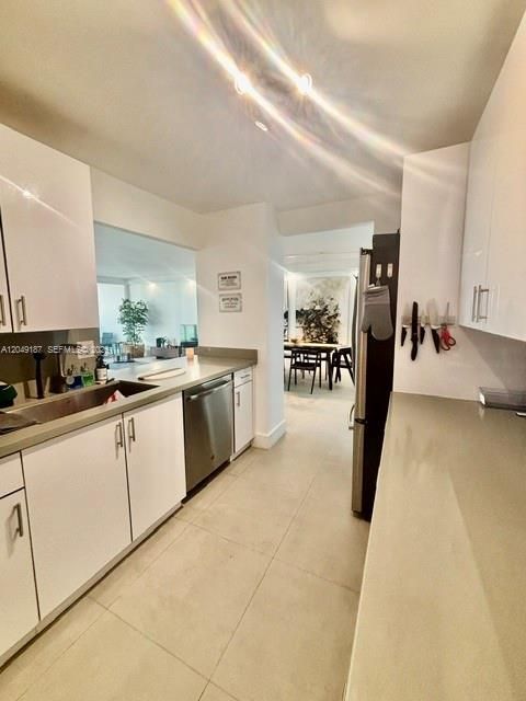 For Sale: $778,000 (2 beds, 2 baths, 1521 Square Feet)