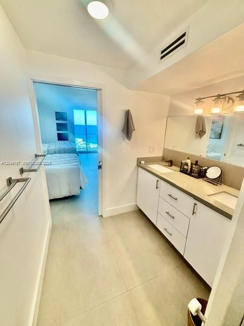 For Sale: $778,000 (2 beds, 2 baths, 1521 Square Feet)