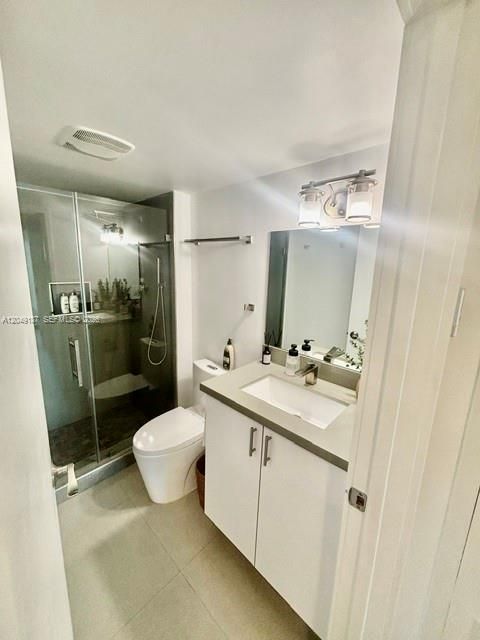 For Sale: $778,000 (2 beds, 2 baths, 1521 Square Feet)