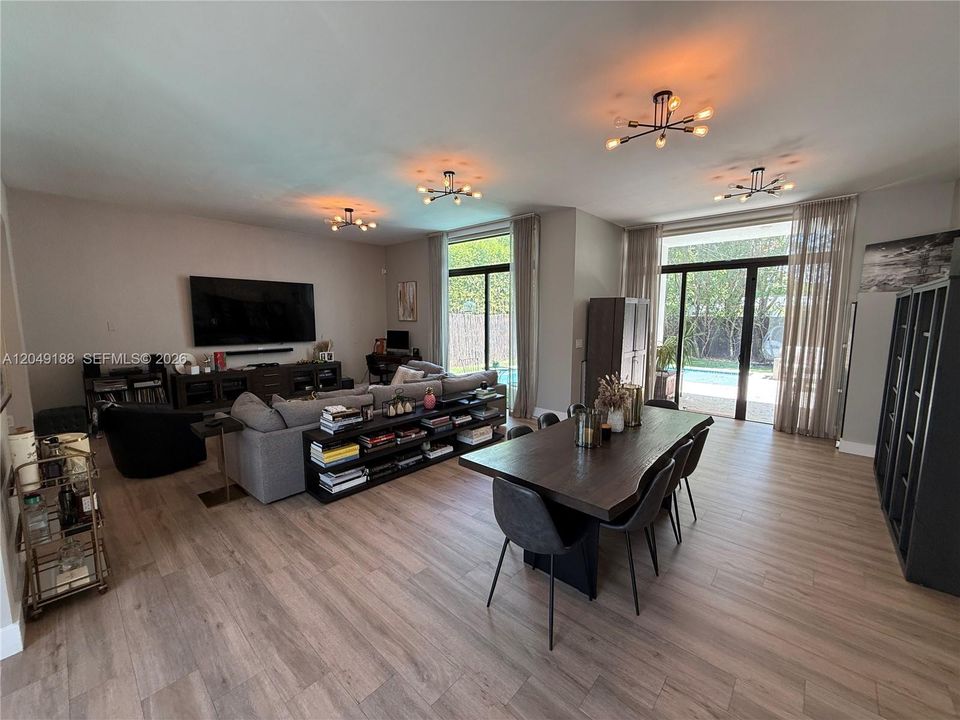 For Rent: $15,500 (4 beds, 3 baths, 2890 Square Feet)