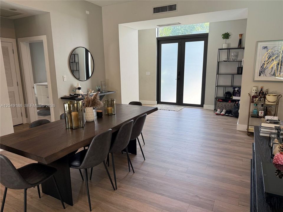 For Rent: $15,500 (4 beds, 3 baths, 2890 Square Feet)