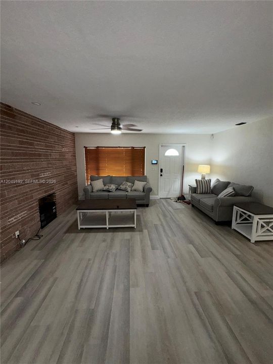 For Rent: $3,500 (3 beds, 2 baths, 1576 Square Feet)