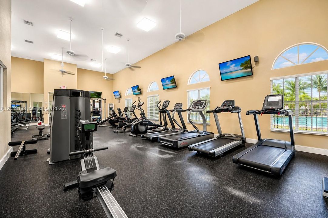 For Rent: $2,500 (3 beds, 2 baths, 2415 Square Feet)