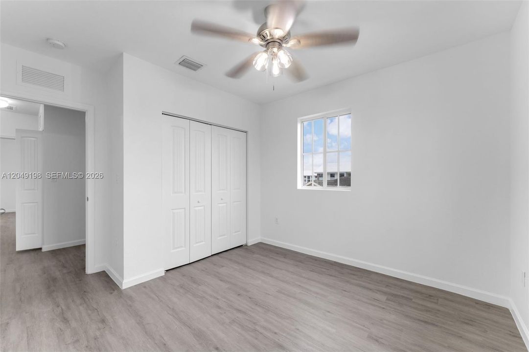 For Rent: $2,500 (3 beds, 2 baths, 2415 Square Feet)