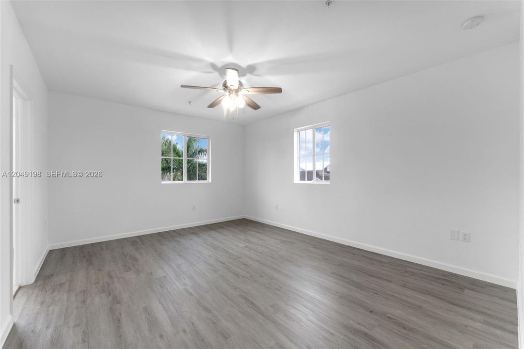 For Rent: $2,500 (3 beds, 2 baths, 2415 Square Feet)