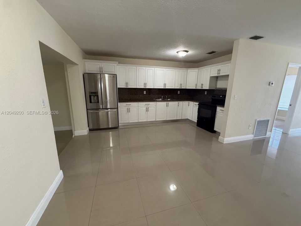 For Sale: $520,000 (3 beds, 2 baths, 1250 Square Feet)