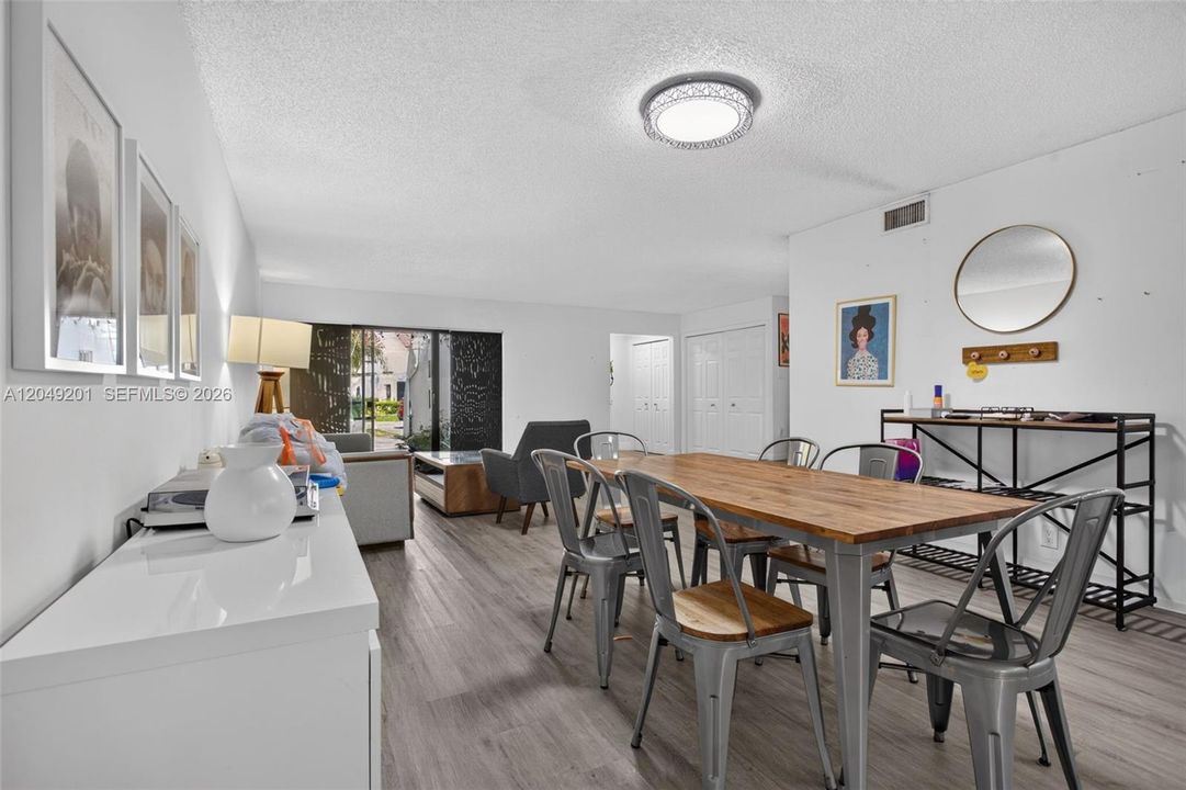 For Rent: $3,100 (2 beds, 2 baths, 1155 Square Feet)