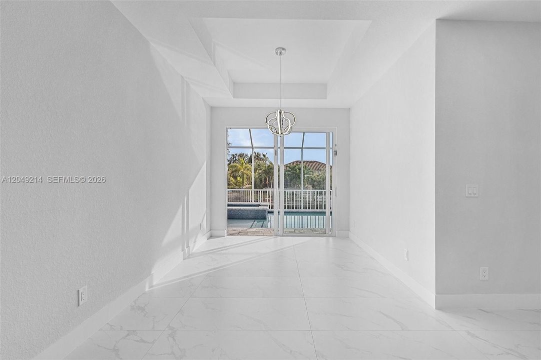 En Venta: $955,000 (4 camas, 3 baños, 2350 Pies cuadrados)