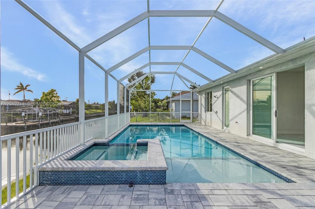 En Venta: $955,000 (4 camas, 3 baños, 2350 Pies cuadrados)